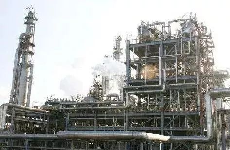 px挺價(jià),滌綸長(zhǎng)絲產(chǎn)銷又爆了 布老板囤不囤貨 聚酯工廠與織造企業(yè)的博弈正在展開(kāi)